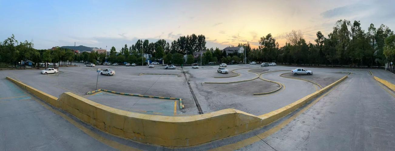 三镇通驾校训练场地 学车之路的坚实起点